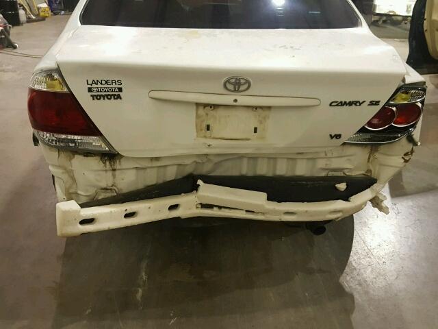 4T1BA32K96U083284 - 2006 TOYOTA CAMRY SE WHITE photo 9