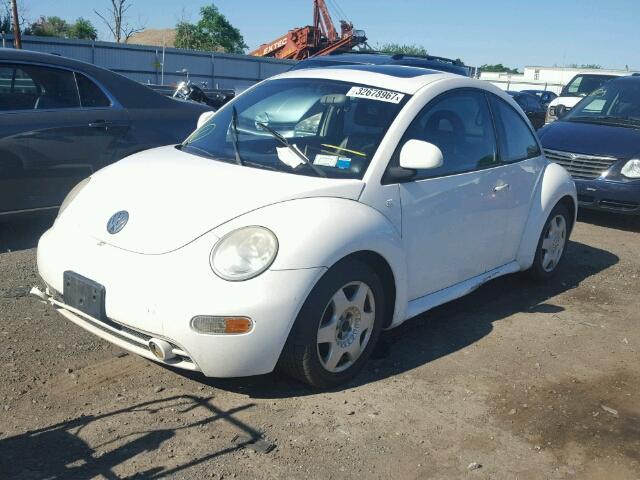 3VWCC21C2YM456984 - 2000 VOLKSWAGEN NEW BEETLE 白色 照片 2