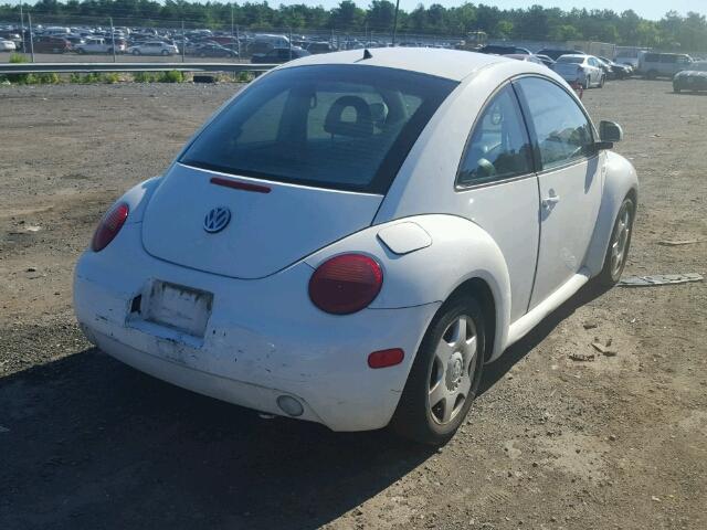 3VWCC21C2YM456984 - 2000 VOLKSWAGEN NEW BEETLE 白色 照片 4