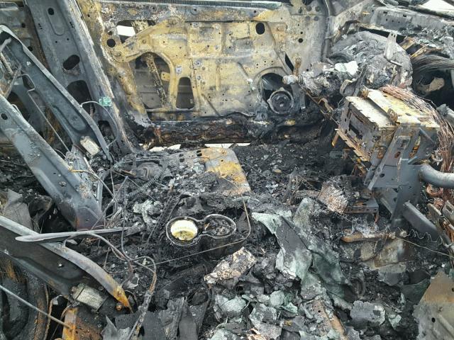 1LNHM87A55Y623333 - 2005 LINCOLN LS WHITE photo 5