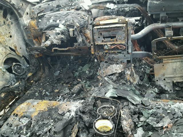 1LNHM87A55Y623333 - 2005 LINCOLN LS WHITE photo 9