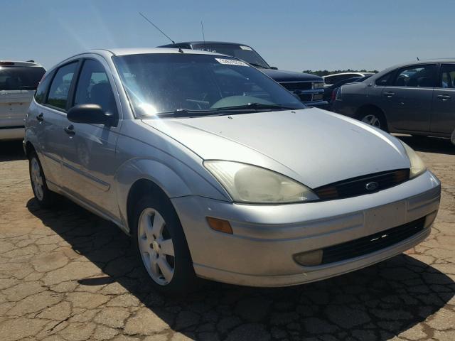 3FAHP37322R174189 - 2002 FORD FOCUS ZX5 SILVER photo 1