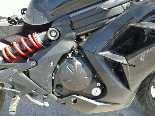 JKAEXEE13CDA07793 - 2012 KAWASAKI EX650 EC BLACK photo 7