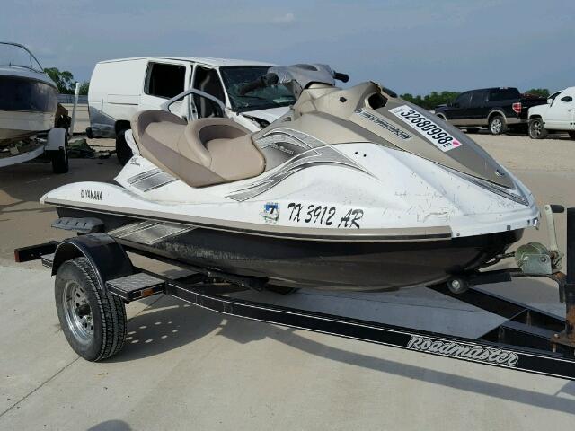 YAMA4031K708 - 2008 YAMAHA MARINE/TRL WHITE photo 1