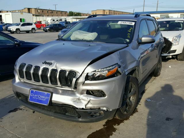 1C4PJLCB2JD518275 - 2018 JEEP CHEROKEE L SILVER photo 2