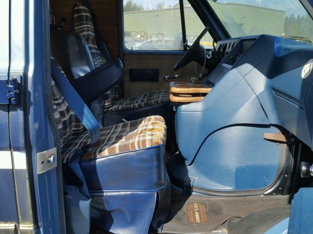 2GBEG25H9F4163290 - 1985 CHEVROLET G20 BLUE photo 5