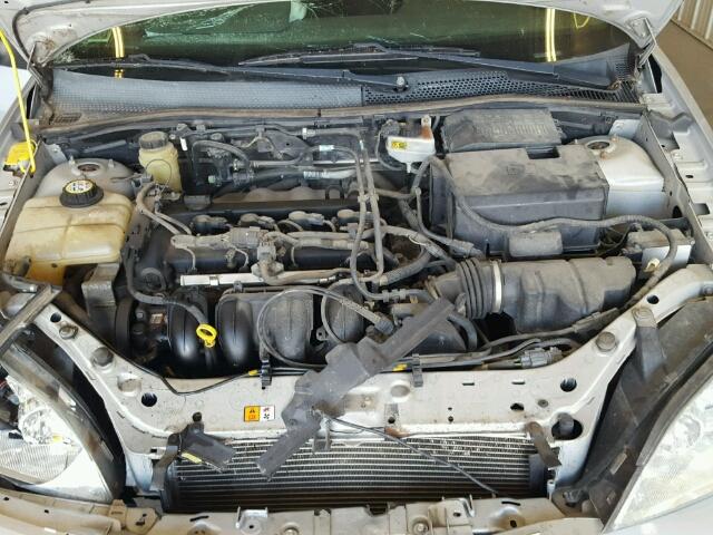 1FAFP34N45W273675 - 2005 FORD FOCUS ZX4 SILVER photo 7