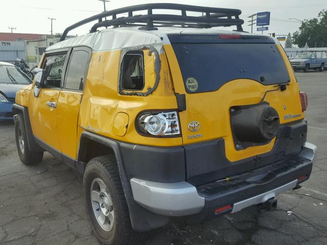 JTEZU11FX8K007599 - 2008 TOYOTA FJ CRUISER YELLOW photo 3