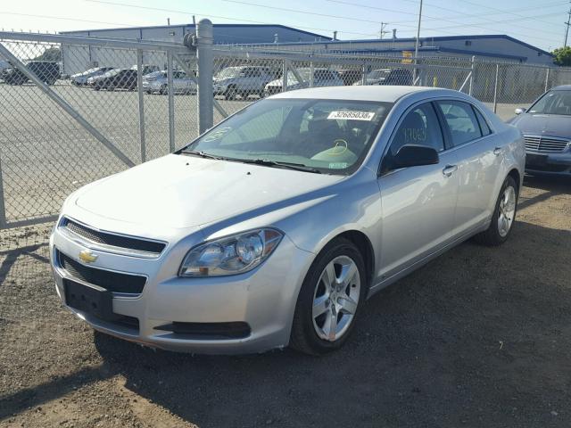 1G1ZB5EB8A4119491 - 2010 CHEVROLET MALIBU LS ვერცხლისფერი ფოტო 2