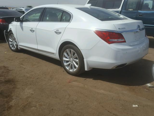 1G4GB5G38GF231673 - 2016 BUICK LACROSSE WHITE photo 3