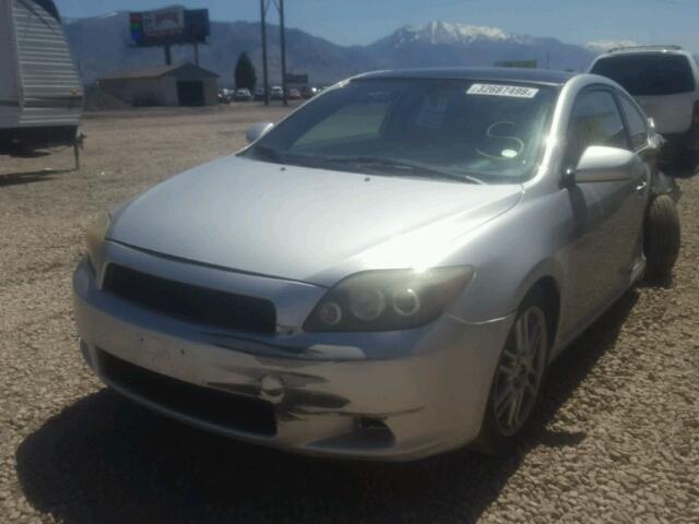 JTKDE167X80258088 - 2008 TOYOTA SCION TC 银色 照片 2