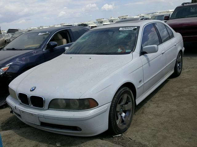 WBADT43423G030415 - 2003 BMW 525 I AUTO WHITE photo 2