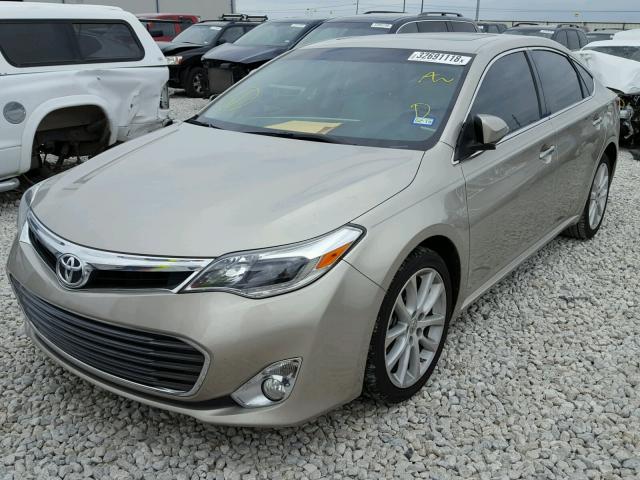 4T1BK1EBXDU029597 - 2013 TOYOTA AVALON BAS Braun Foto 2