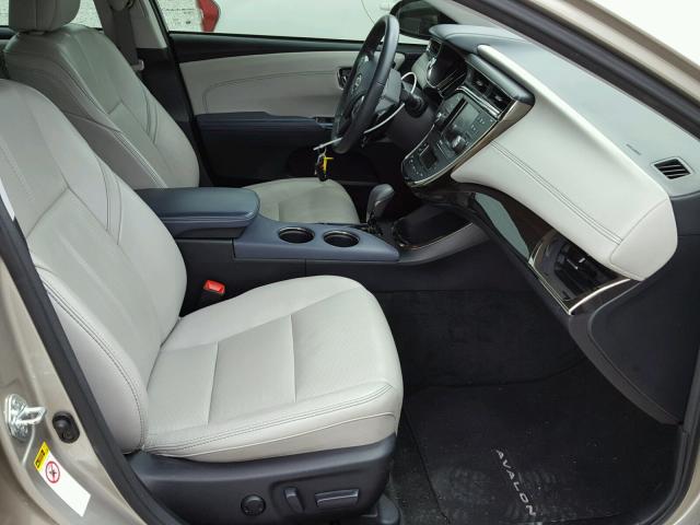 4T1BK1EBXDU029597 - 2013 TOYOTA AVALON BAS Braun Foto 5