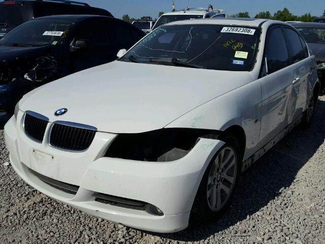 WBAVB17526NK35774 - 2006 BMW 325 I AUTO WHITE photo 2