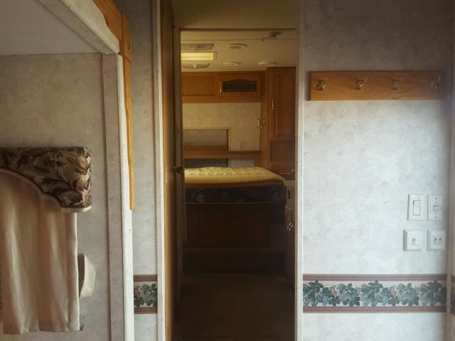 4YDF2752414054013 - 2001 MONT TRAILER WHITE photo 5