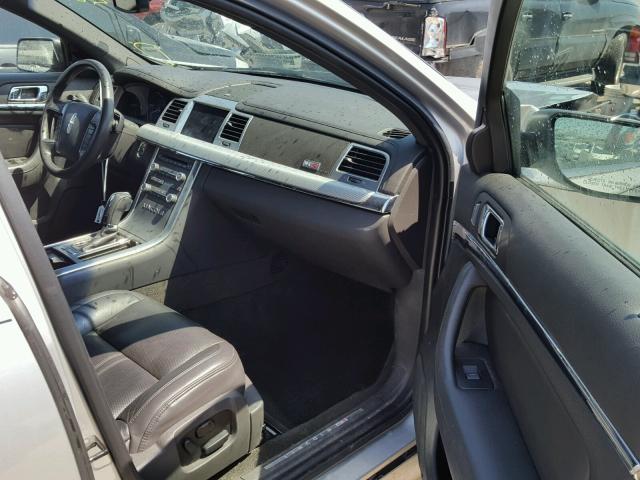 1LNHL9FTXCG801123 - 2012 LINCOLN MKS SILVER photo 5