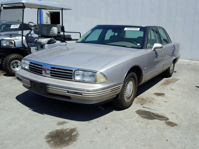 1G3CX52K3T4307714 - 1996 OLDSMOBILE 98 REGENCY TAN photo 2