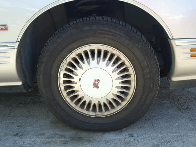 1G3CX52K3T4307714 - 1996 OLDSMOBILE 98 REGENCY TAN photo 9