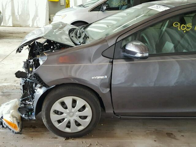 JTDKDTB3XD1542020 - 2013 TOYOTA PRIUS C GRAY photo 9