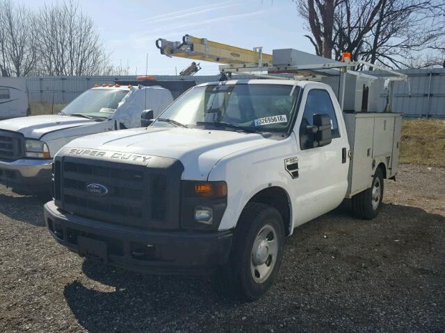 1FDWF30528EC89608 - 2008 FORD F350 SRW S WHITE photo 2