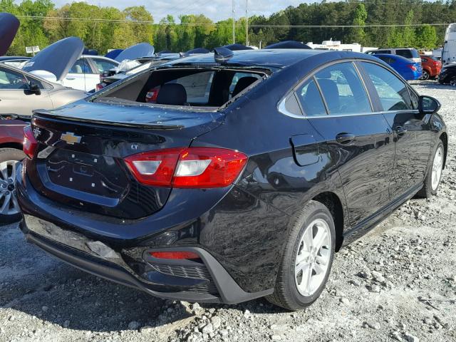 1G1BD5SM7J7159934 - 2018 CHEVROLET CRUZE LT BLACK photo 4