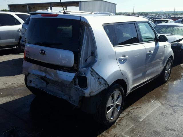 KNDJN2A29F7762390 - 2015 KIA SOUL SILVER photo 4