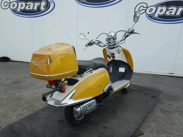 L5YTCKPA391117330 - 2009 OTHE SCOOTER YELLOW photo 4