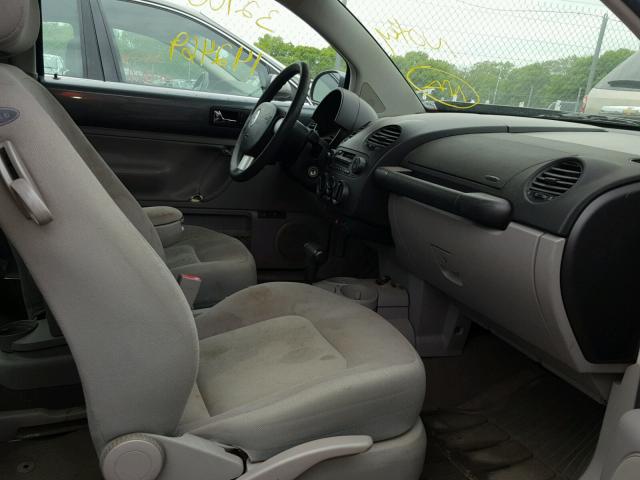 3VWCB21C72M453914 - 2002 VOLKSWAGEN NEW BEETLE 灰色 照片 5