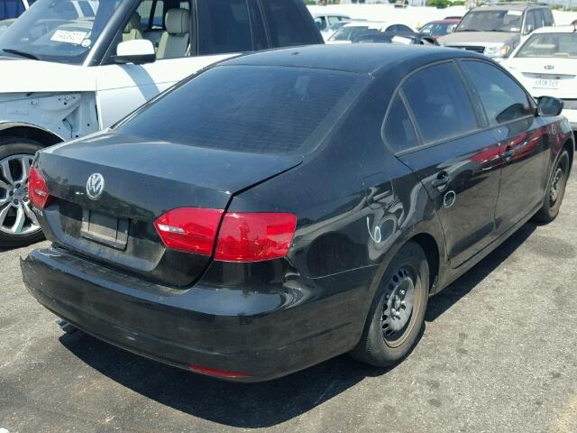 3VW2K7AJ9DM237413 - 2013 VOLKSWAGEN JETTA BASE 黑色 照片 4