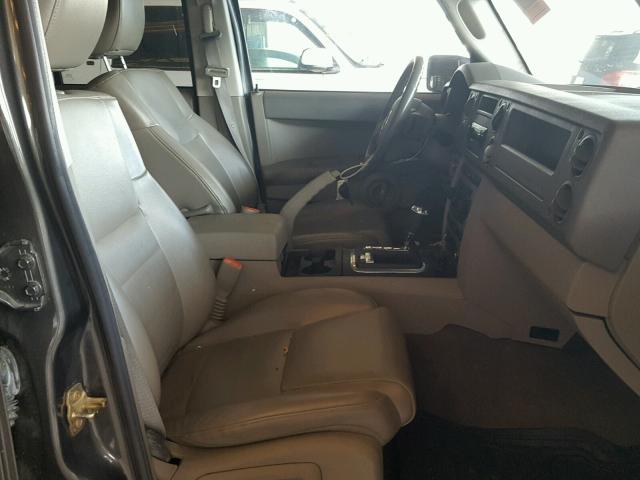 1J8HG48N86C188336 - 2006 JEEP COMMANDER BLACK photo 5