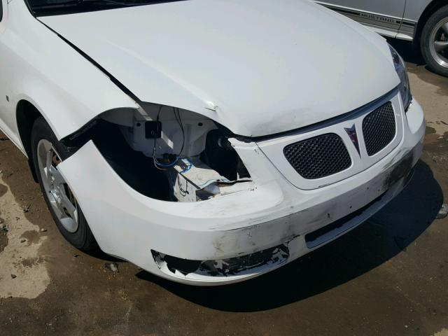 1G2AL18F087247598 - 2008 PONTIAC G5 WHITE photo 9