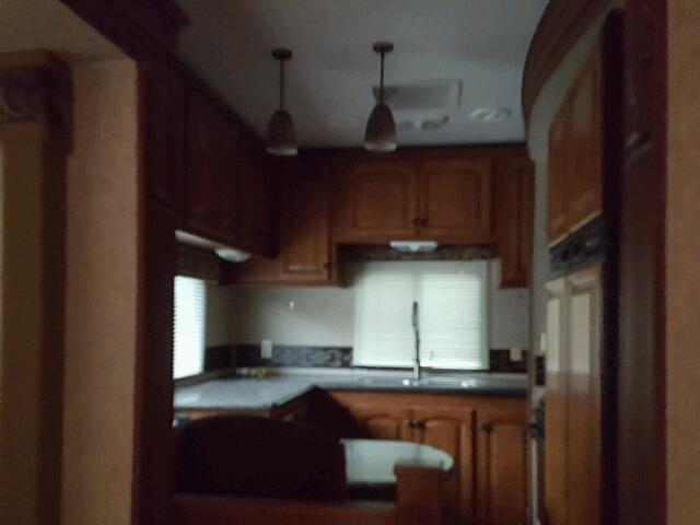 5SFBG3927CE247563 - 2012 HEART LAND BIGCOUNTRY TWO TONE photo 5