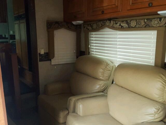 5SFBG3927CE247563 - 2012 HEART LAND BIGCOUNTRY TWO TONE photo 6