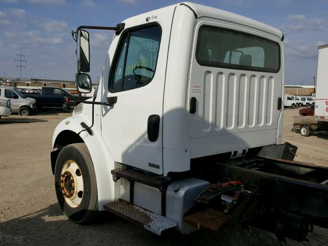 1FVACXDC37DZ41149 - 2007 FREIGHTLINER M2 106 MED WHITE photo 3