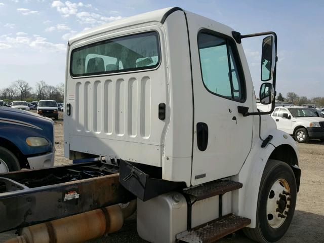 1FVACXDC37DZ41149 - 2007 FREIGHTLINER M2 106 MED WHITE photo 4