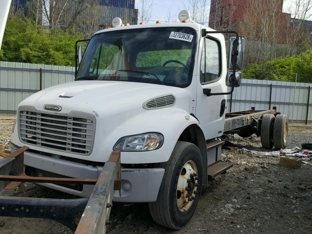 1FVACXDC97HX45595 - 2007 FREIGHTLINER M2 106 MED WHITE photo 2