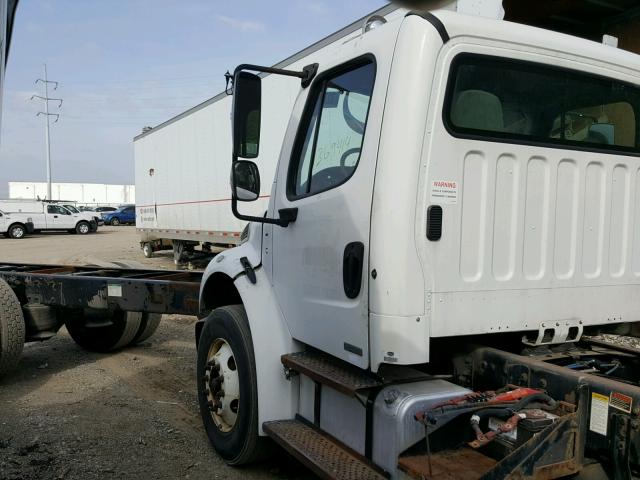 1FVACXDC97HX45595 - 2007 FREIGHTLINER M2 106 MED WHITE photo 3