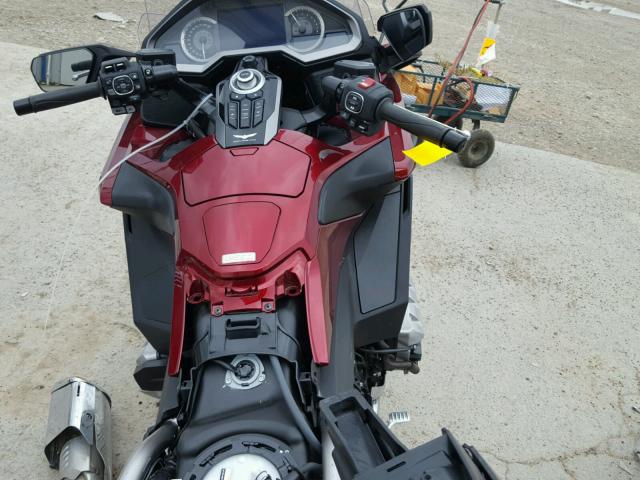 JH2SC7900JK000654 - 2018 HONDA GL1800 RED photo 5