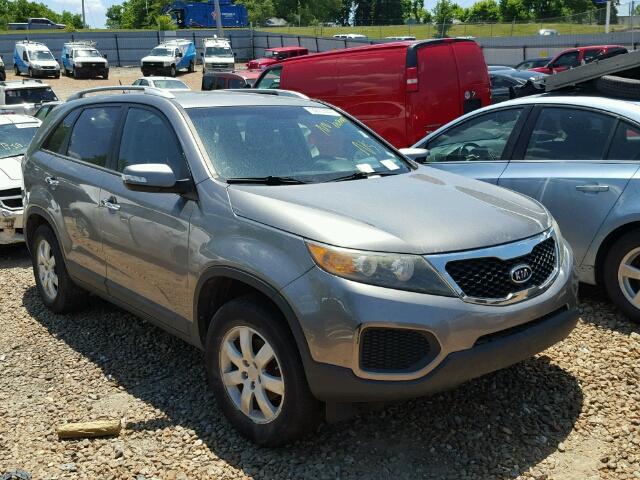 5XYKT4A23BG117897 - 2011 KIA SORENTO GRAY photo 1