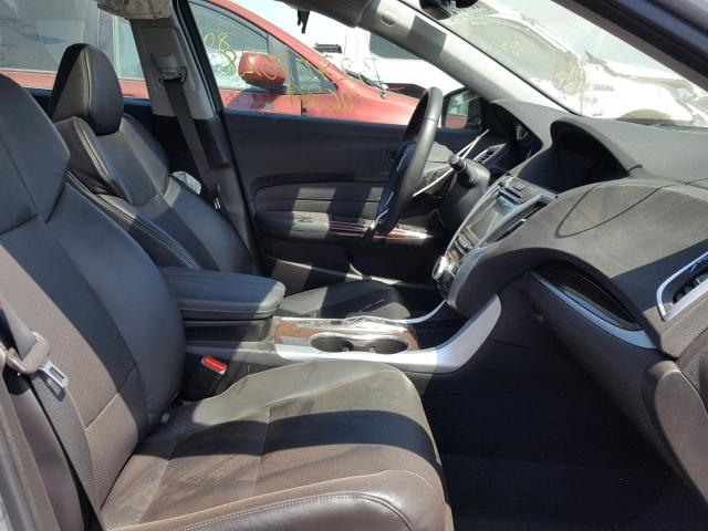 19UUB2F75FA017246 - 2015 ACURA TLX ADVANC SILVER photo 5