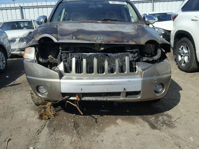 1J8FF47W18D734248 - 2008 JEEP COMPASS SP BEIGE photo 9