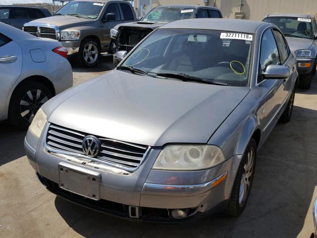 WVWPD63B42P241007 - 2002 VOLKSWAGEN PASSAT GLS GRAY photo 2