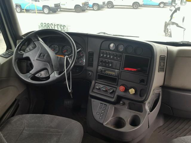 3HSDBSJR1AN177936 - 2010 INTERNATIONAL PROSTAR 白色 照片 9