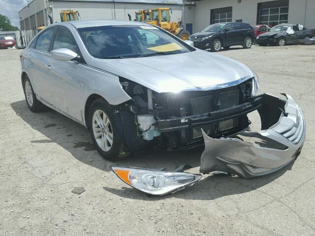 5NPEB4AC2DH647136 - 2013 HYUNDAI SONATA GLS SILVER photo 1