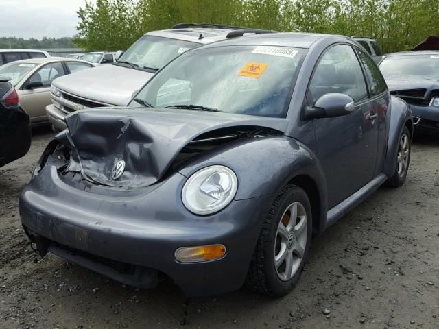 3VWCD31CX4M415399 - 2004 VOLKSWAGEN NEW BEETLE 石墨色 照片 2