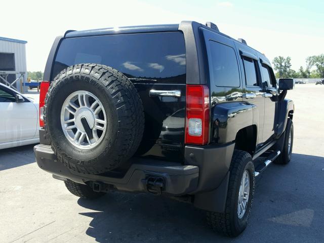 5GTDN136068162660 - 2006 HUMMER H3 BLACK photo 4