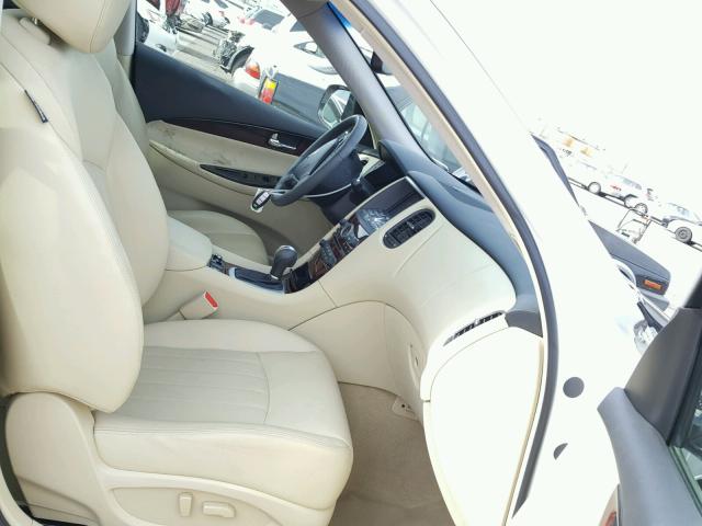 JN1BJ0RP6GM231187 - 2016 INFINITI QX50 WHITE photo 5