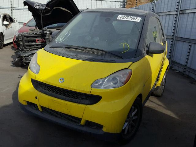 WMEEJ31X08K159022 - 2008 SMART FORTWO PUR YELLOW photo 2