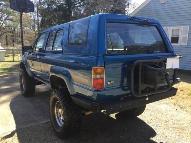 JT4RN62D4G0032083 - 1986 TOYOTA 4RUNNER RN BLUE photo 4